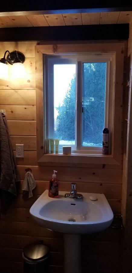A Tiny Escape Villa Roberts Creek Exterior photo
